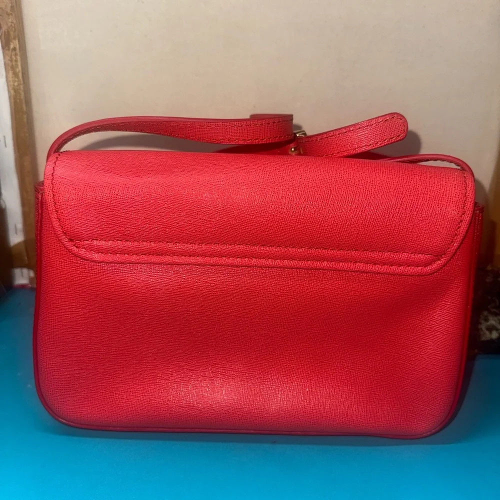 Fendi Red Crossbody Bag with Gold Accent - Picture 5 of 16